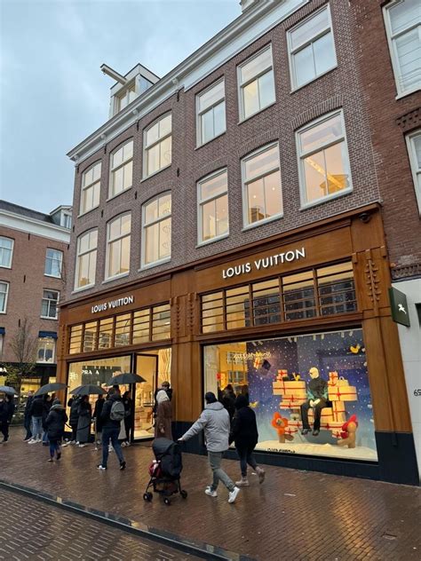 louis vuitton p c hooftstraat|Louis Vuitton in amsterdam.